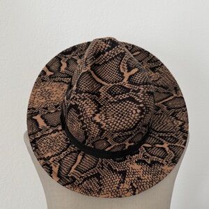 Stylish Snake Print Fedora Hat